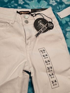 Dollhouse White Curvy Double-Button Jeans
